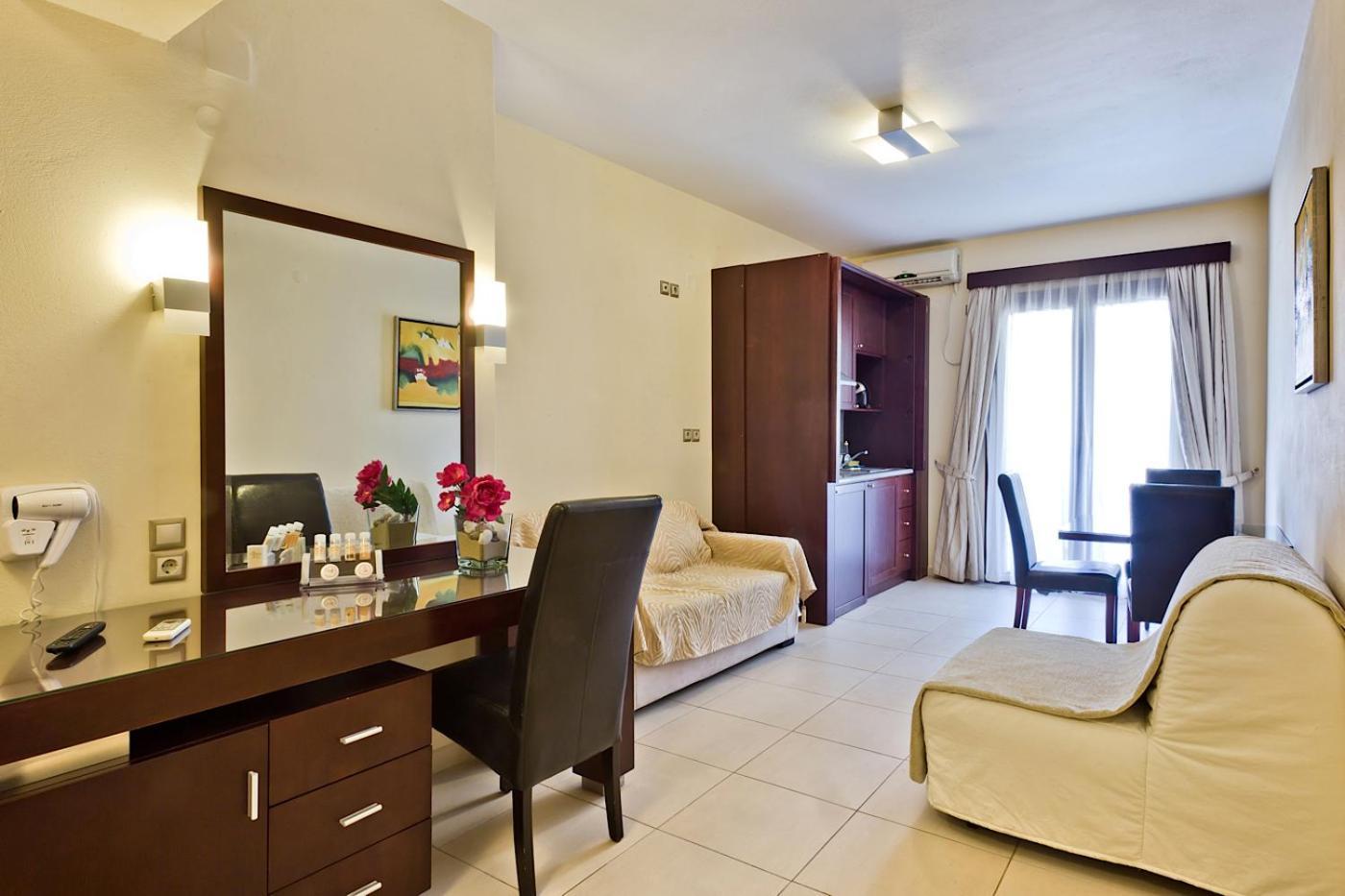 Socrates Hotel Apartments Karpathos Luaran gambar